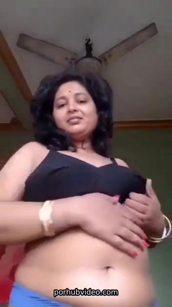 Desi Village Aunty