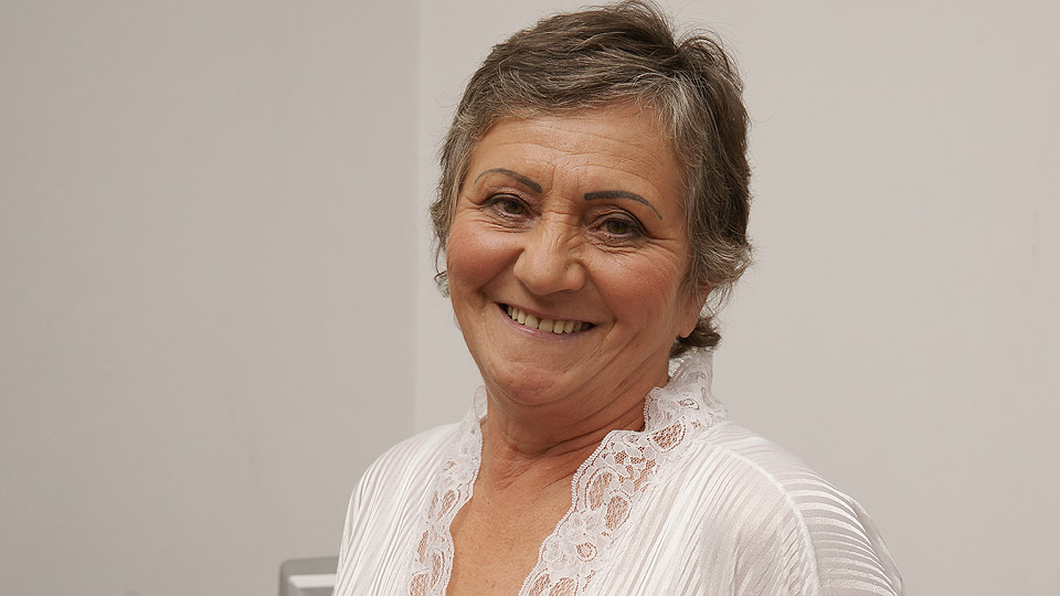 Hairy grandma still works her wet pussy