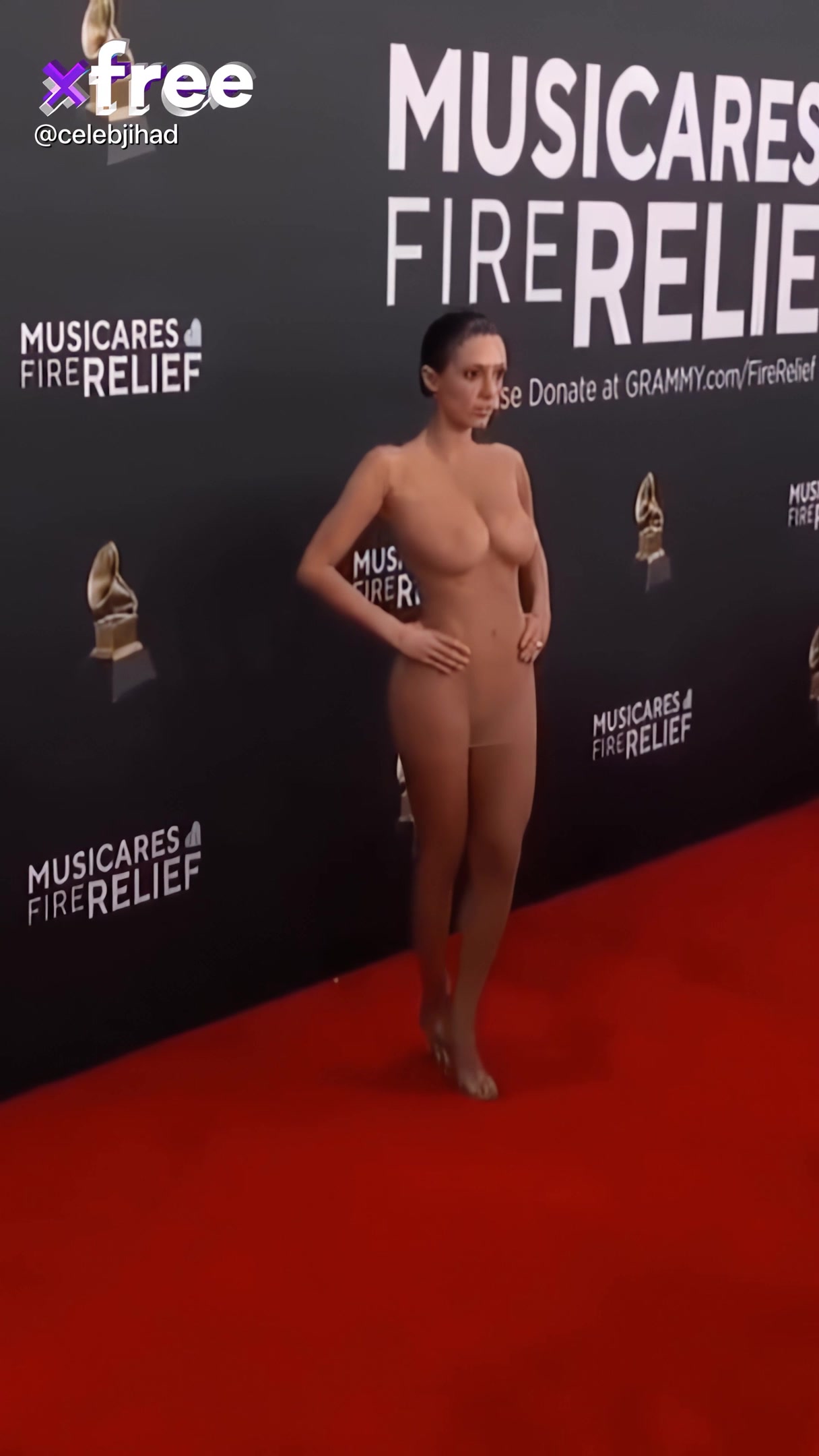 Bianca Censori Nude Dress Grammy Award Stunt Uncensored AI Upscaled Enhanced