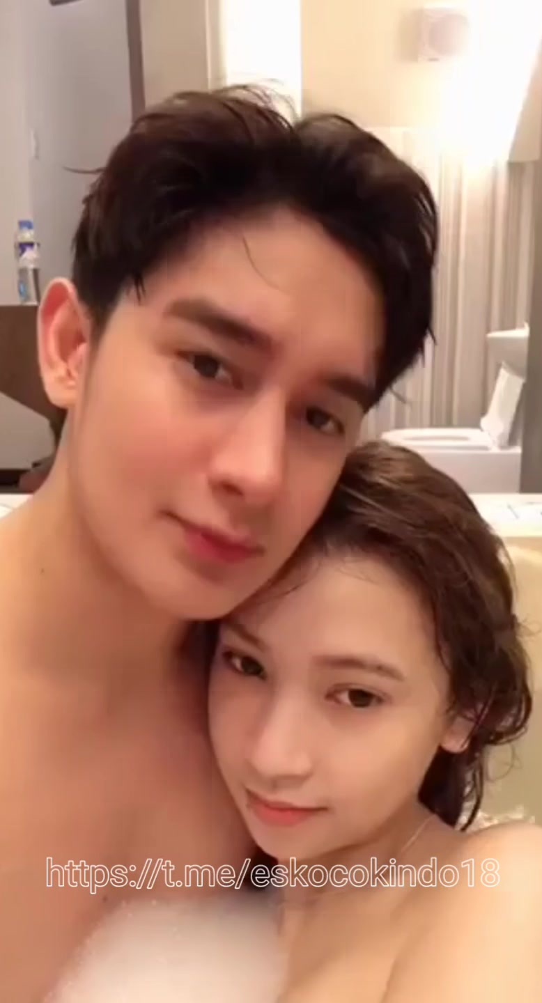 Bokep Indonesia Charlene Ngentot Sama Pacar Sambil Mandi