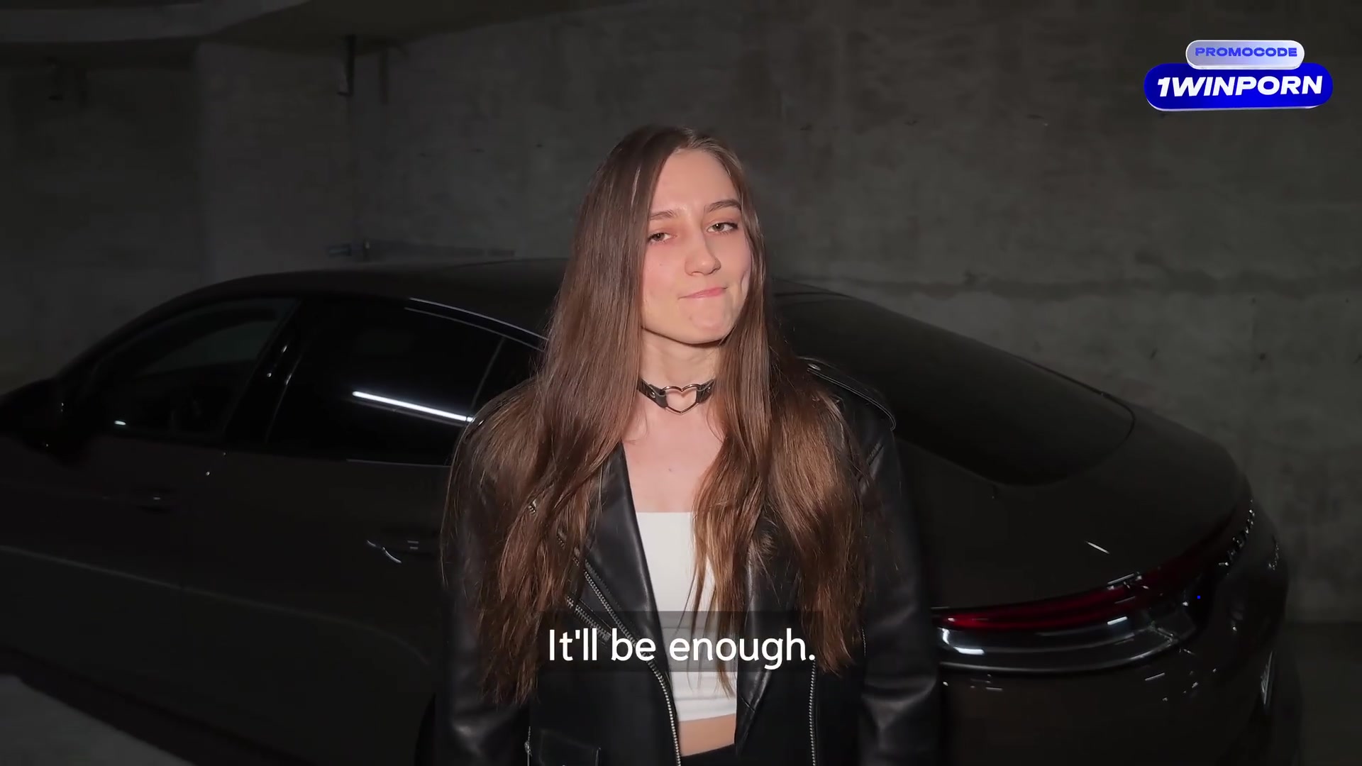 Notorious biotch gets facial from parking lot attendant's big boner - kinky tabo