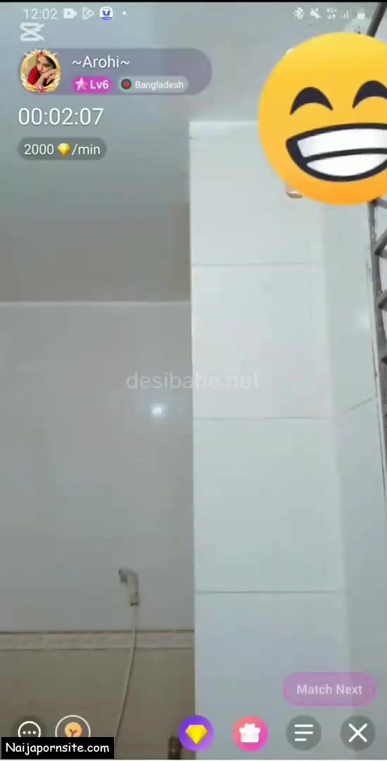 Desi Indian girl live on stripchat showing boobs and nudes