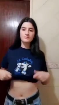 Desi girl showing boobs