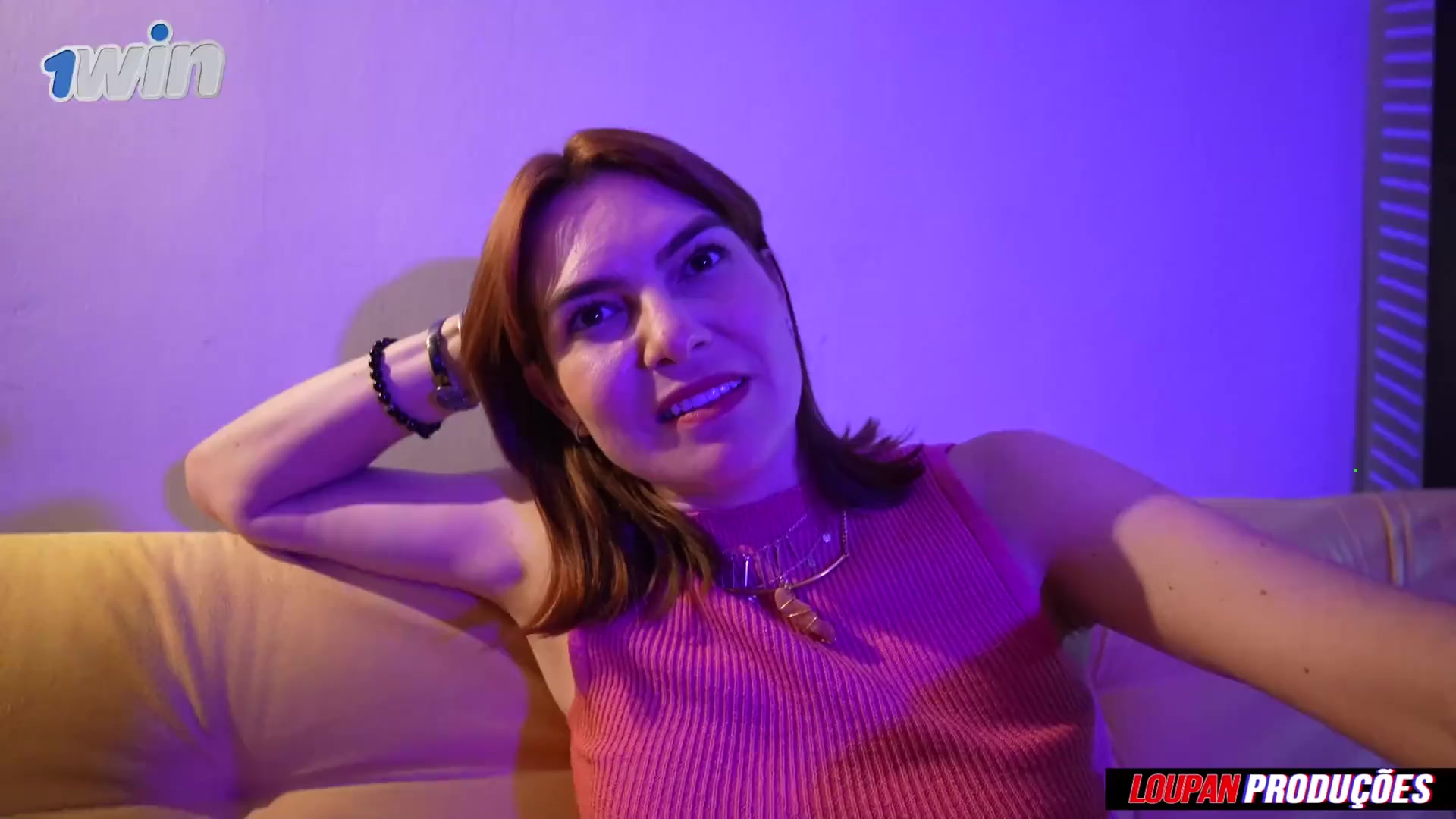 Sexy mega-bitch gives blowjob and gets fucked stiff in public by pelada Reh Quee