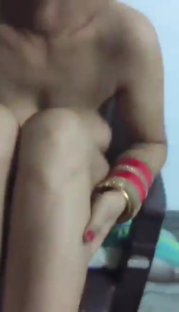 hairy pussy milf fingered