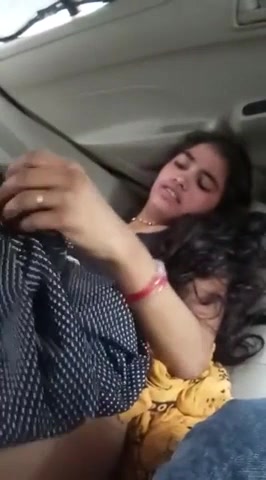 Hindi PublicPlace Bangladeshi Teen Couple In Car