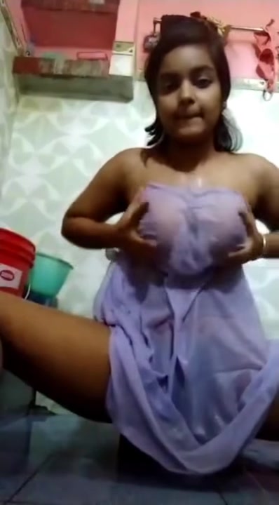 Big Boobed Bengali Chubby Girl Show Her Boobs & Spreading Her Pussy & Ass For Bf - Show Gurl