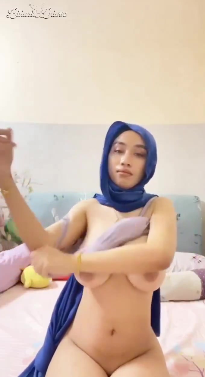 Desahan Jilbab lagi colmek