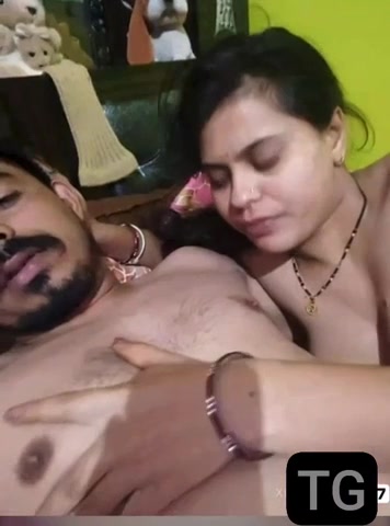 HInDI Hot Desi Couple
