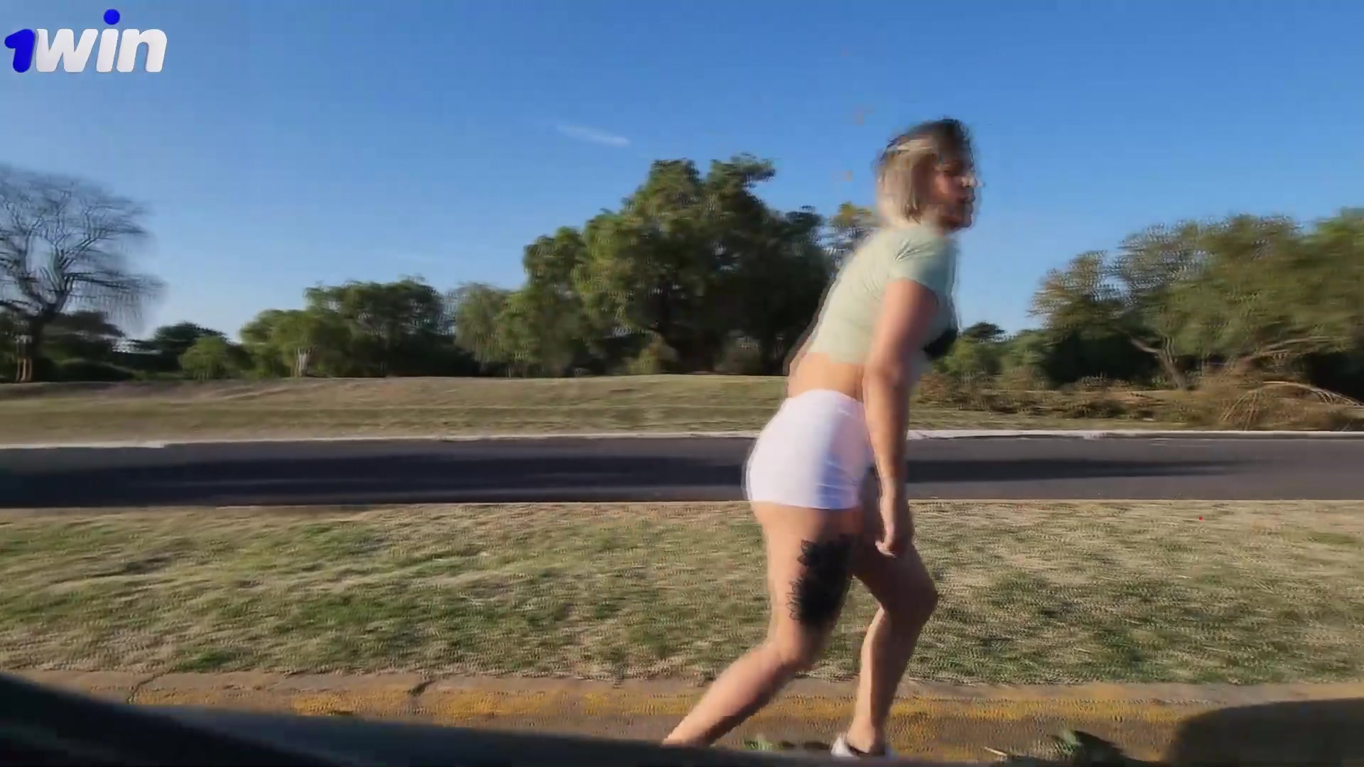 You came at the right time! This fitness fuckslut owes me a favor with sex - XXX