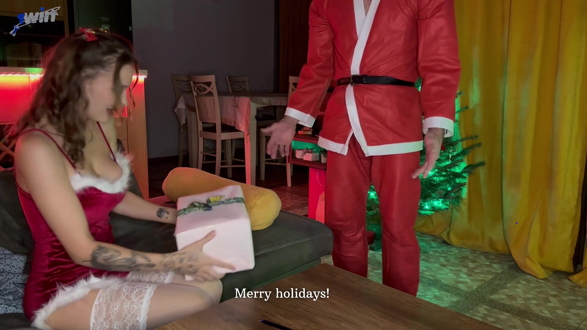 Xmas anal invasion! Santa gave me a super hot ass fucking fucktoy and creampied