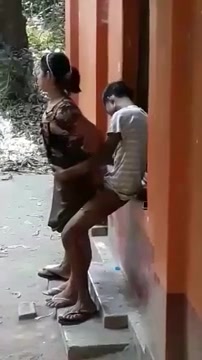 Indonesian Young Couple Outdoor Sex