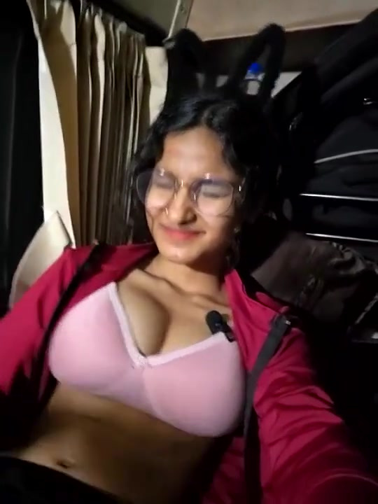 Tamil Kadija Live On Bus