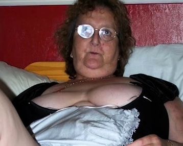 ILOVEGRANNY Exposed Granny Pics In Compilation Of Slides
