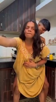 Mallu അനിയന്റെ കുണ്ണ കേറുമ്പോ കിടന്ന് പിടക്കുന്ന ചേച്ചി