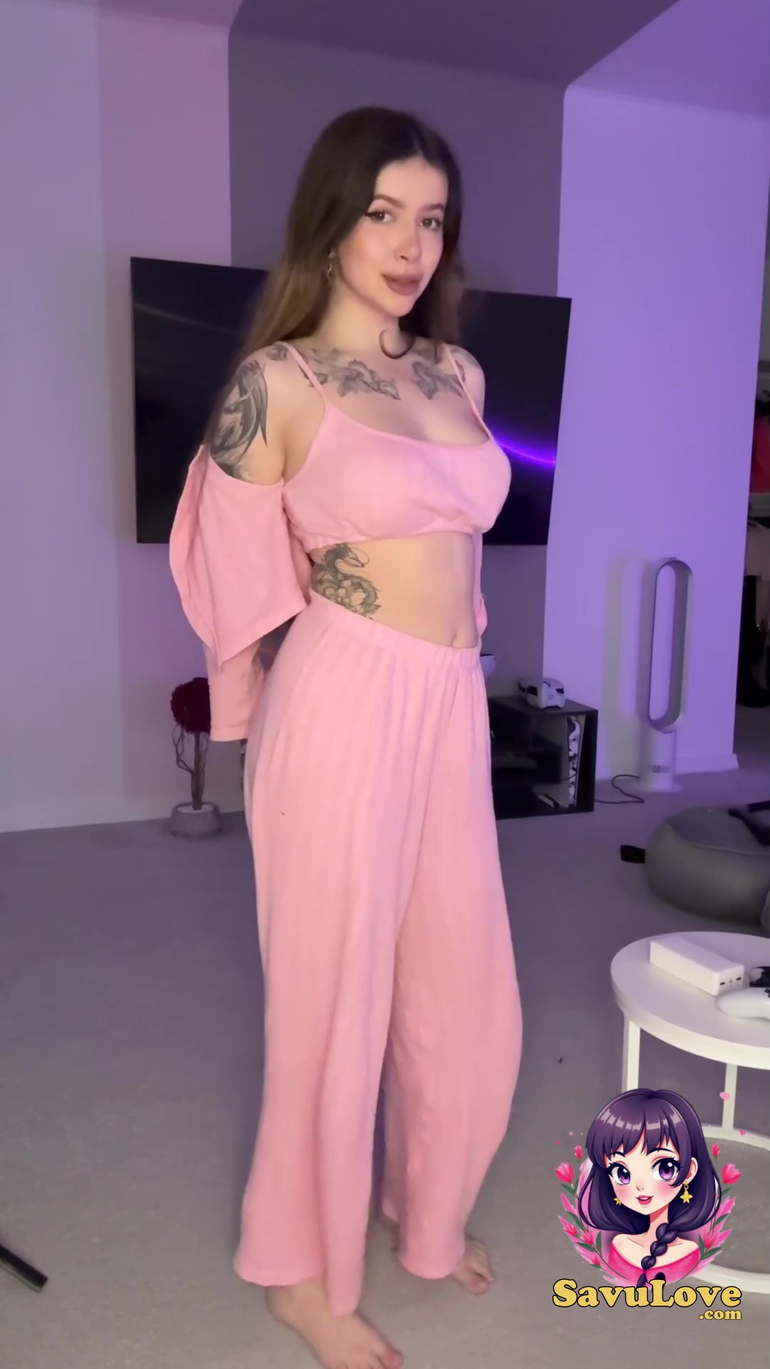 Amazing bombshell woman plays for her bf - super-steamy hard-core porn session!