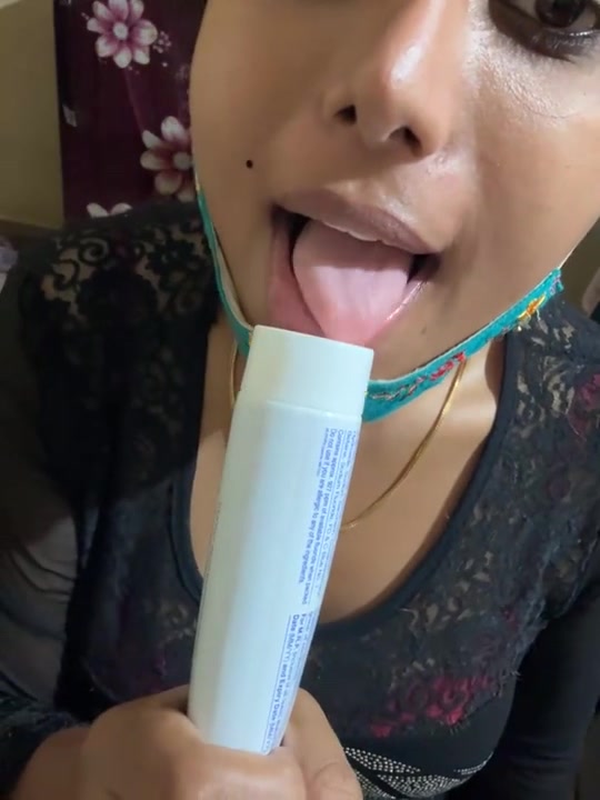 Telugu Sexy Girl Sucking The Paste Like Cock