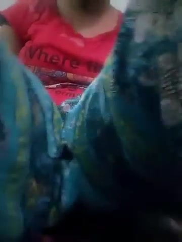 fingering her pussy