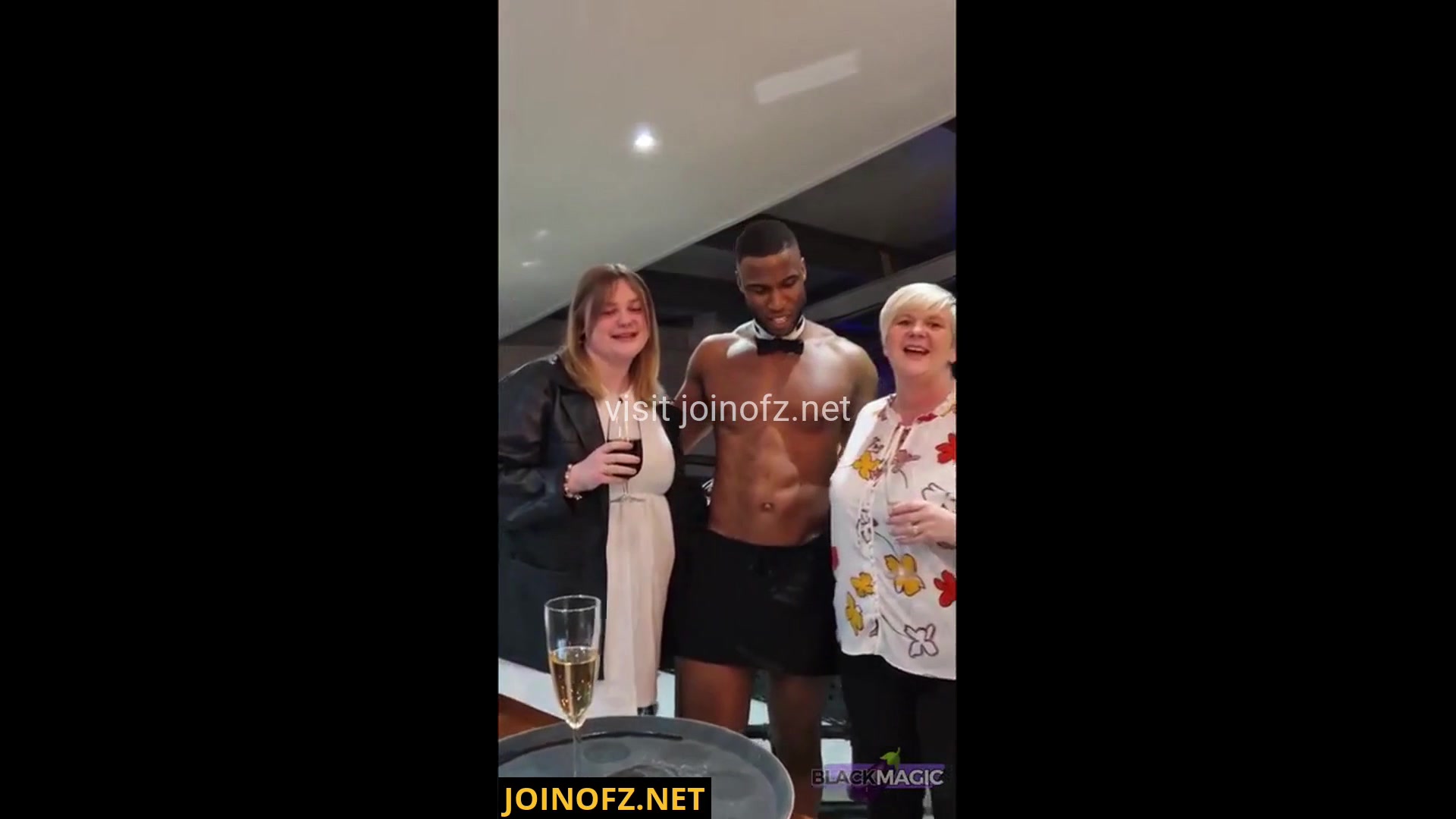 Black Stripper With Huge Bbc And Curious White Women