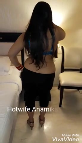 chubby wife dance and tease