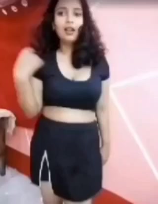 Gouthami reddy manthena having navel show at home showing huge milky boobs video