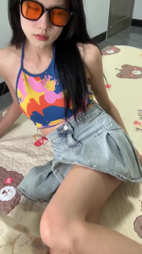胆胆 Shows Ahegao Face And Feet 5