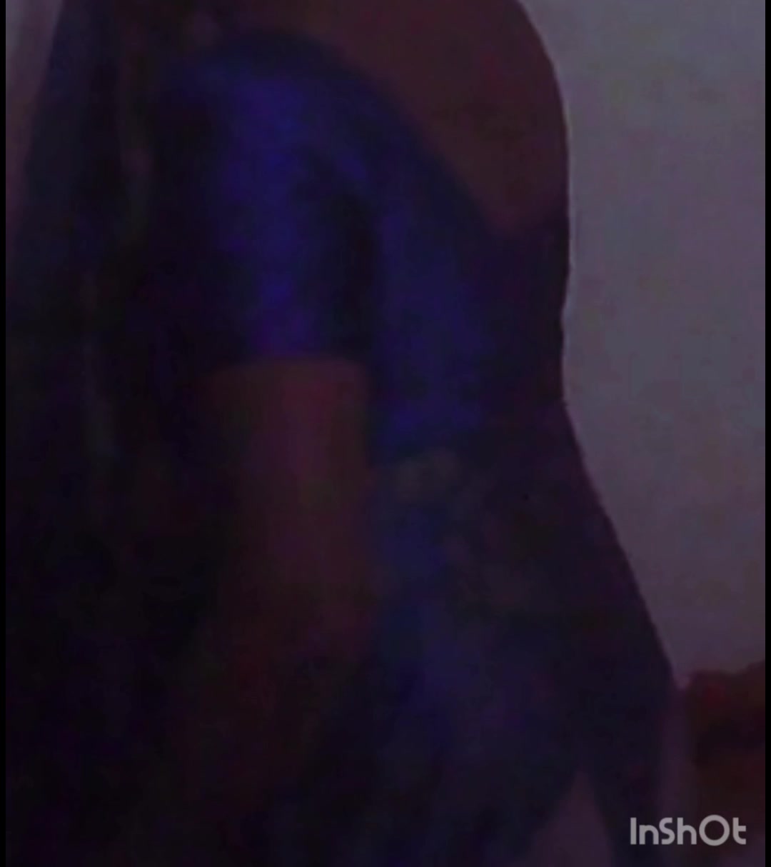 Aunty saree change