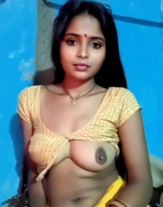 Gouthami reddy manthena sexy in yellow blouse showing her nude boobs & milk ????????