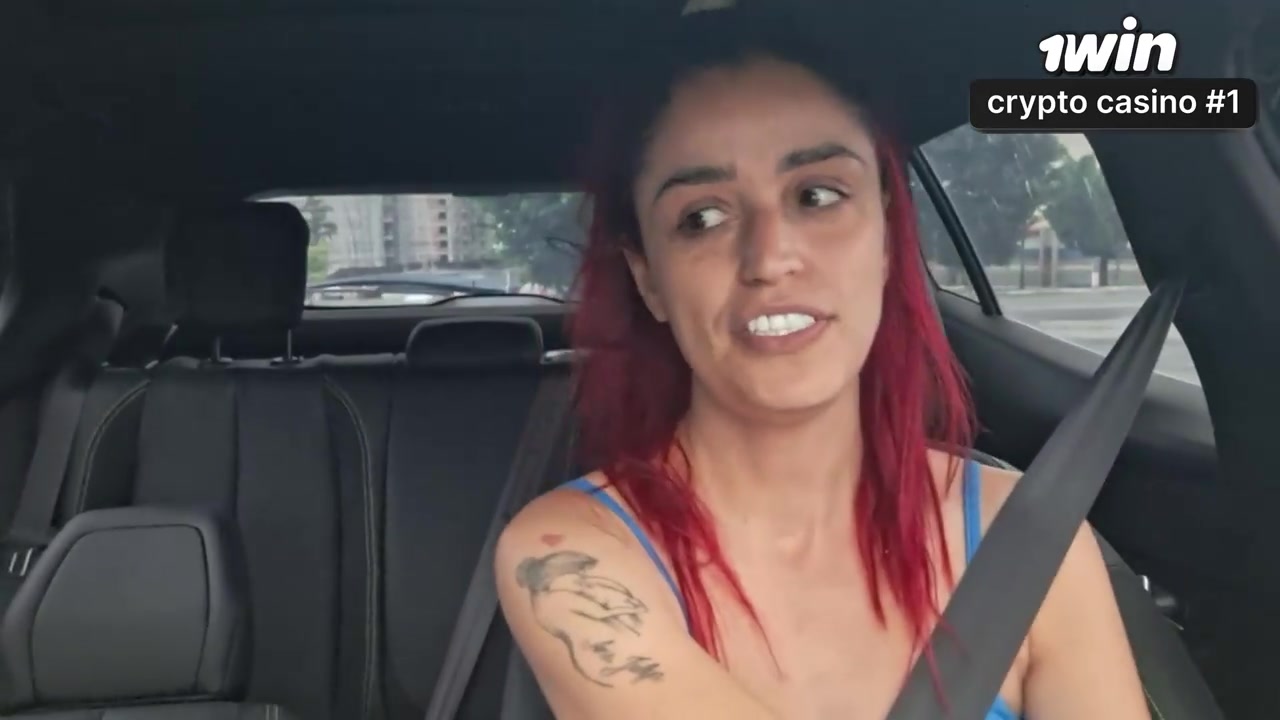 Motorista de aplicativo flagra passageiro se masturbando no banco traseiro do ca