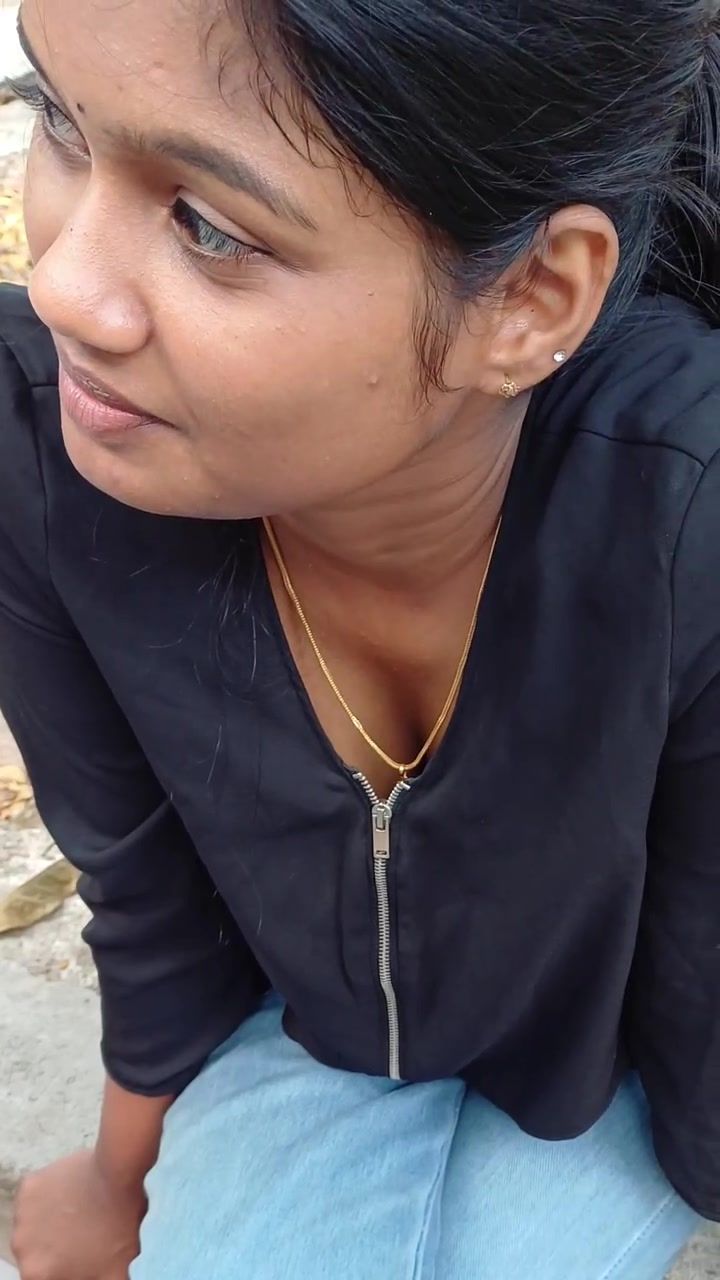 Behan ka cleavage