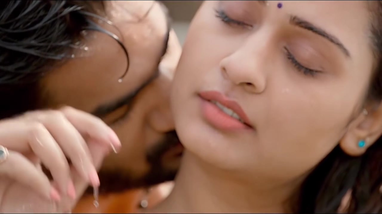 PAYAL RAJPUT UNSEEN ROMANCE. HD