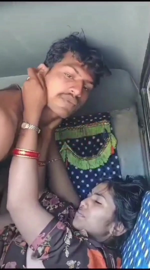 Driver Sex With Paid Tamil Slut Inside Truck