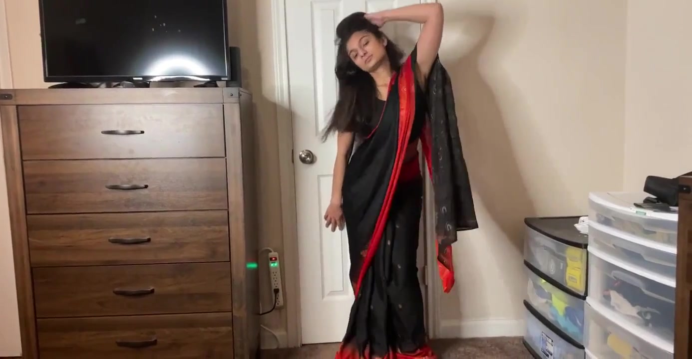 Hindi LIVEGIRLS Bang
