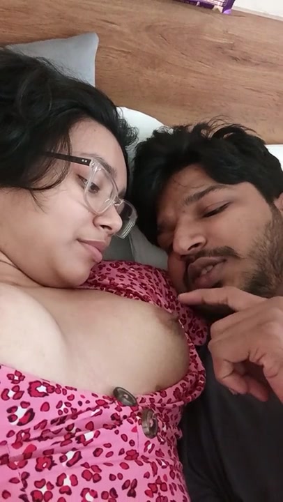 DesHI Indian Delhi Callboy
