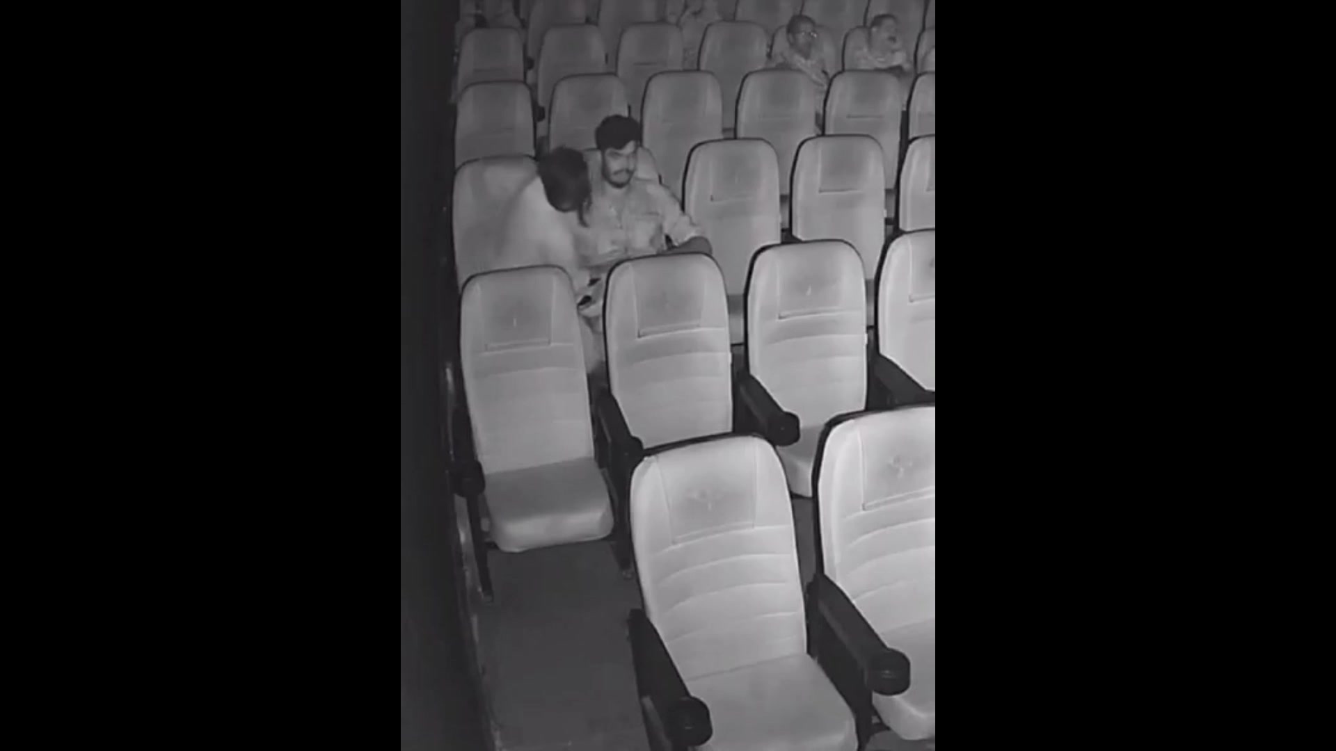 GirlFriend Blowjob In Cinema Hall