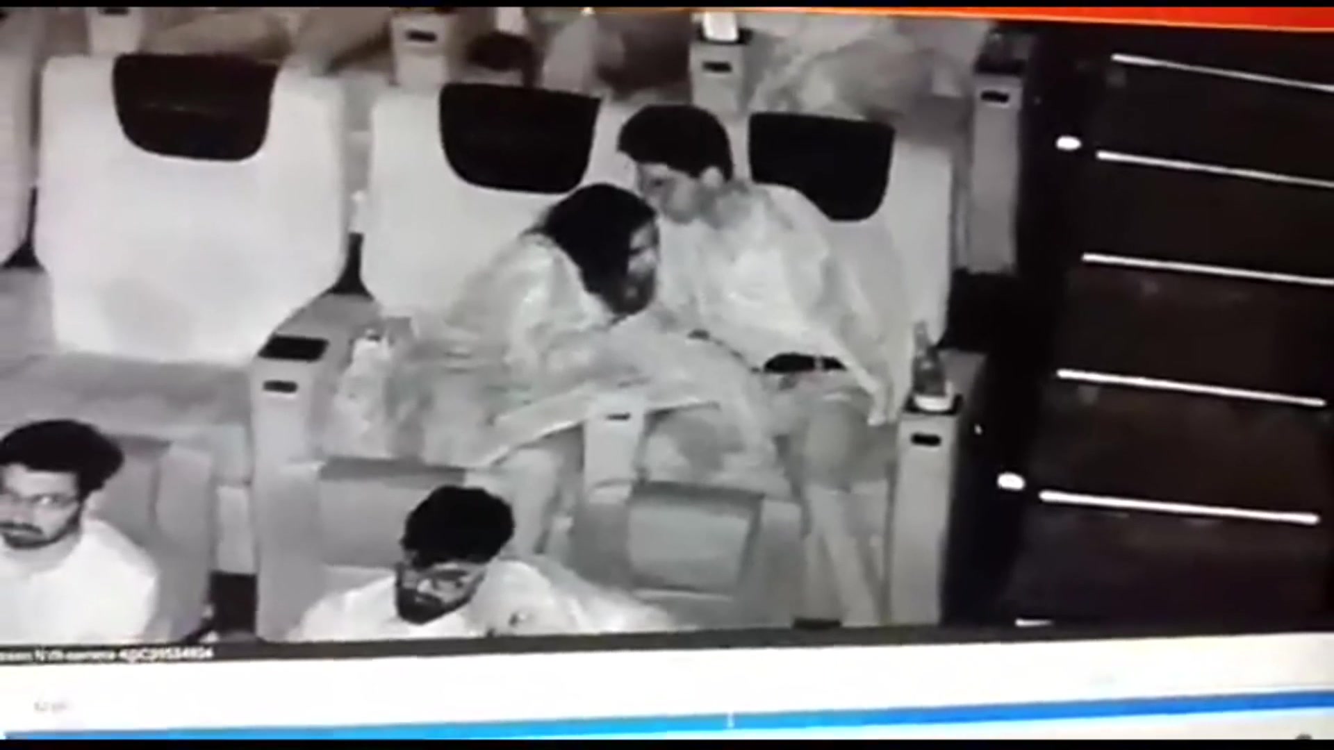 Lahore Lovers Blowjob In Movie Theater