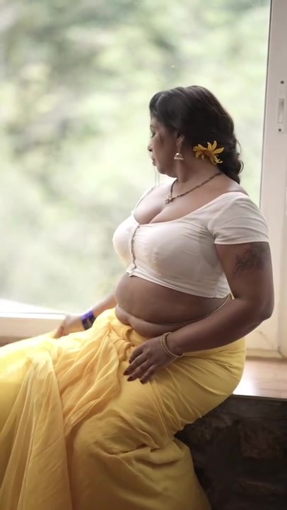 Nandana Krishna Nude Saree Strip & Wet Pussy Masturbation