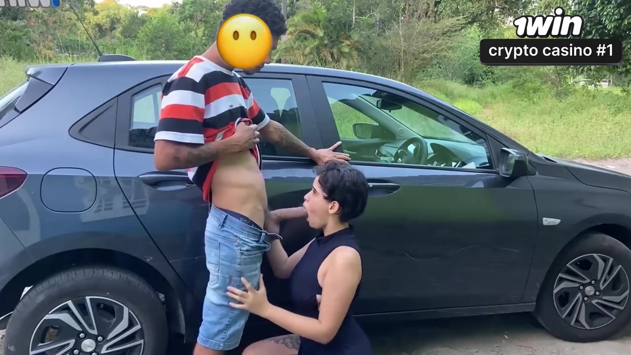 ????rabuda gostosa fode com uber em sitio abandonado , ela disse que tava doendo