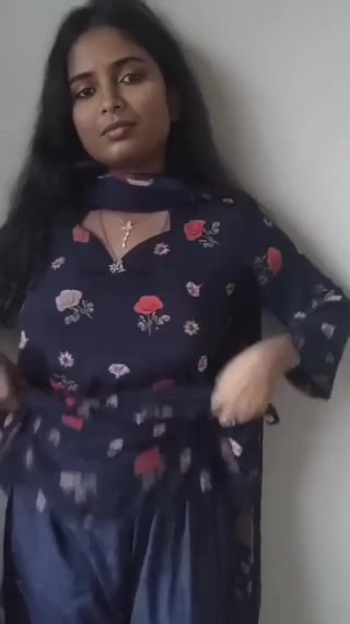 Gouthami reddy manthena recording self video removing dress showing white bra bo