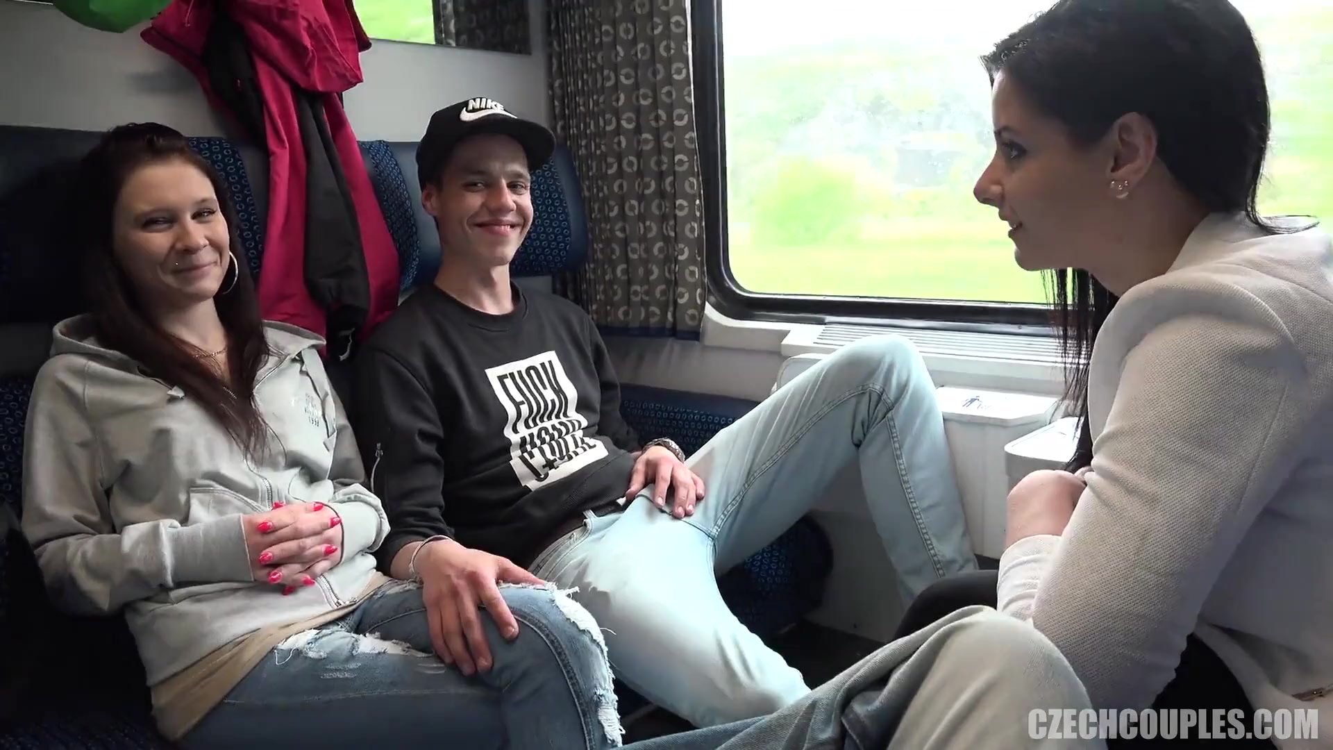 Train couples sharing sex