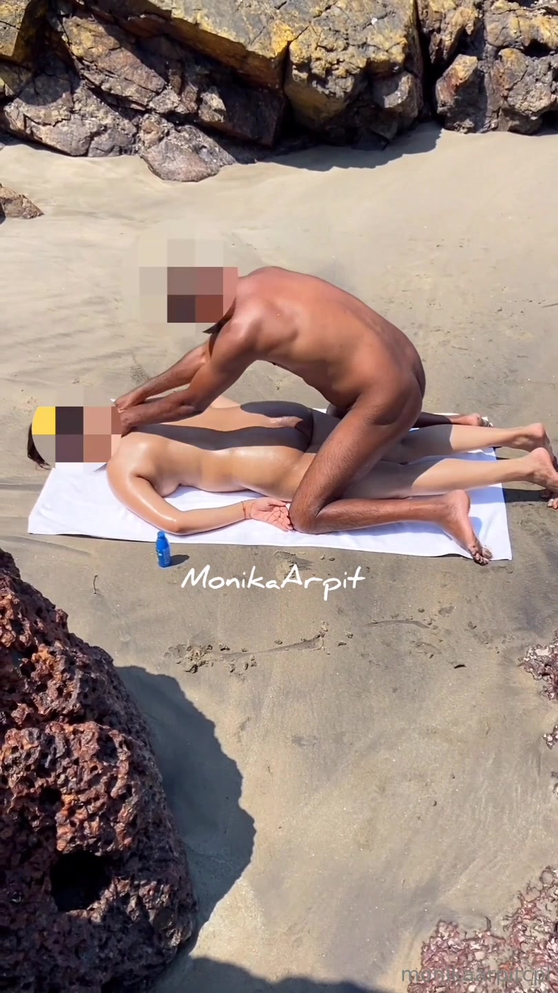 Real Indian Hotwife From Pune Got Massage On Beach And Fingering Her Pussy Hard