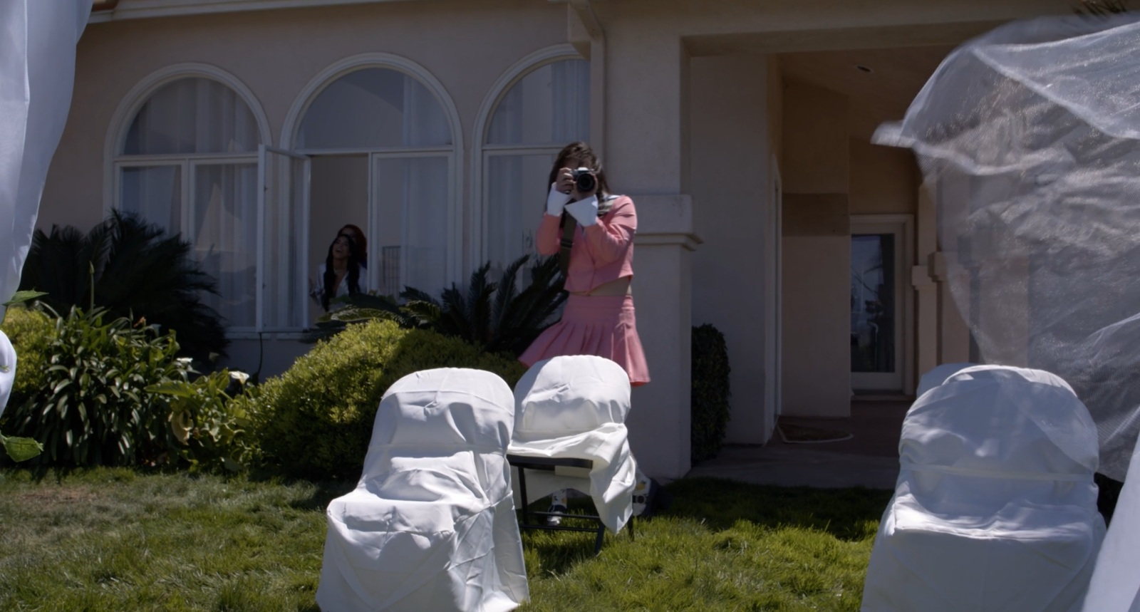 TS bride and her friend caught by photographer fucking