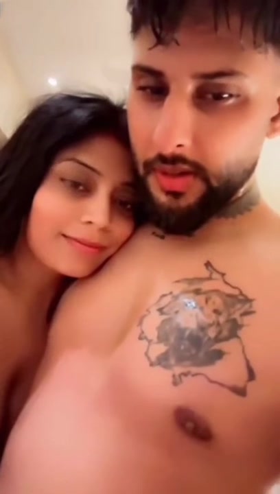 Sexy Desi Punjabi Girl Fucking Her Ex Friend In Hotel