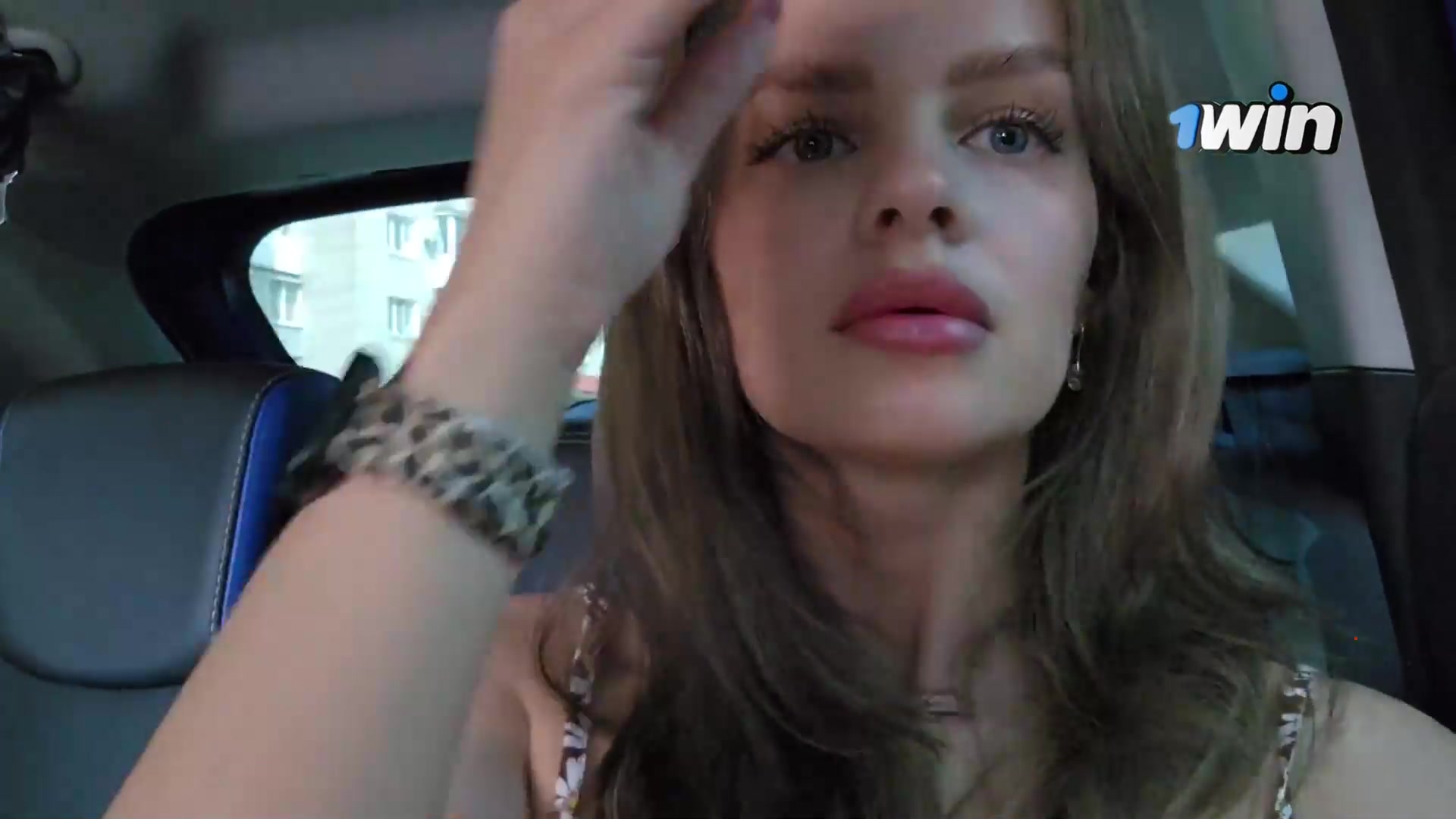 Slutty girl wanking in taxi, ready to orgasm in public - XXX!