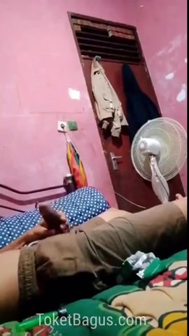 Dick Flash Ask Blowjob To Granny