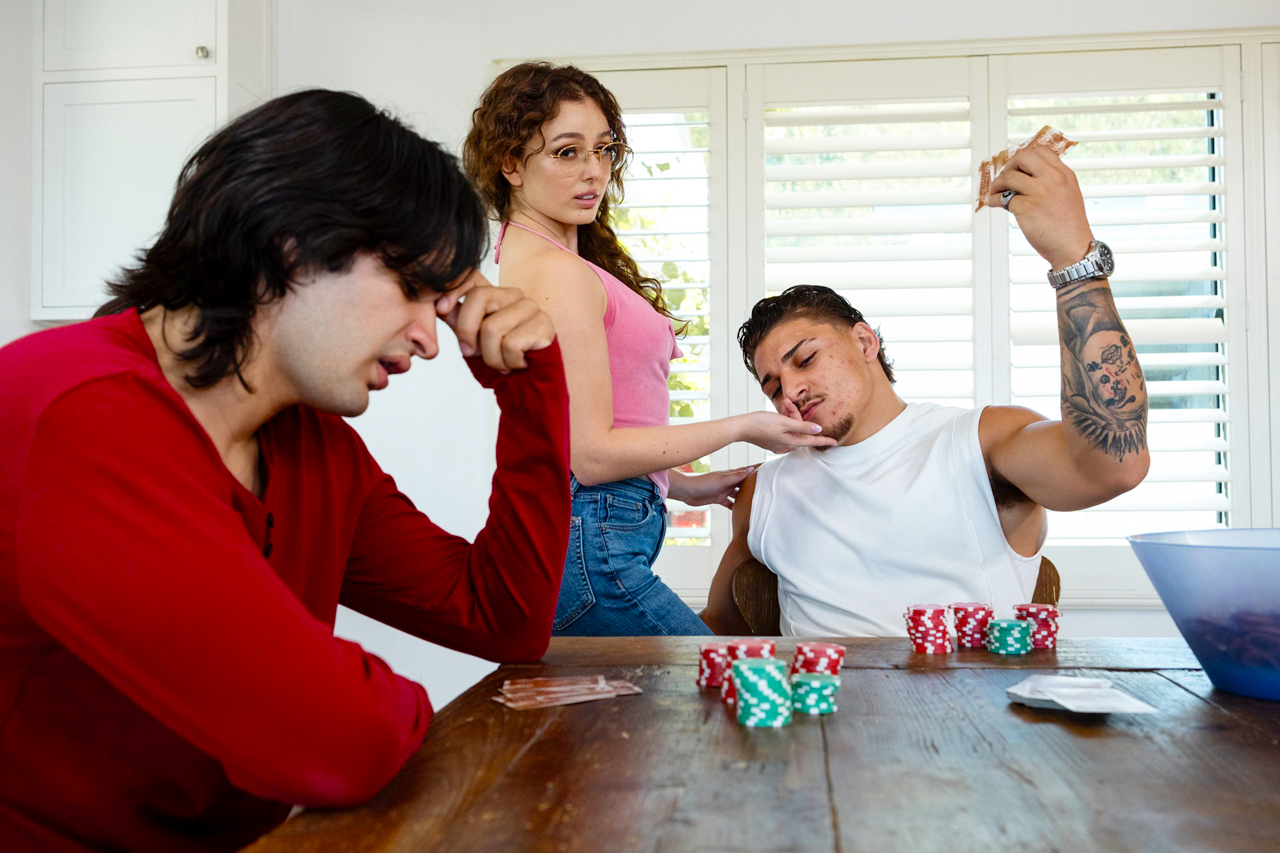 I lost my petite girlfriend in a bet and now hes fucking her