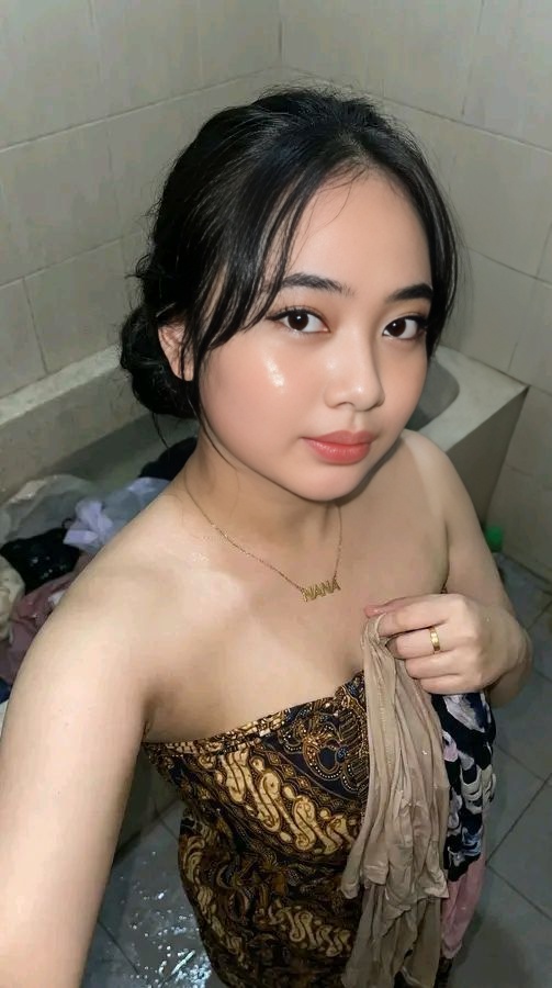 Bius pacar teman di kamar hotel