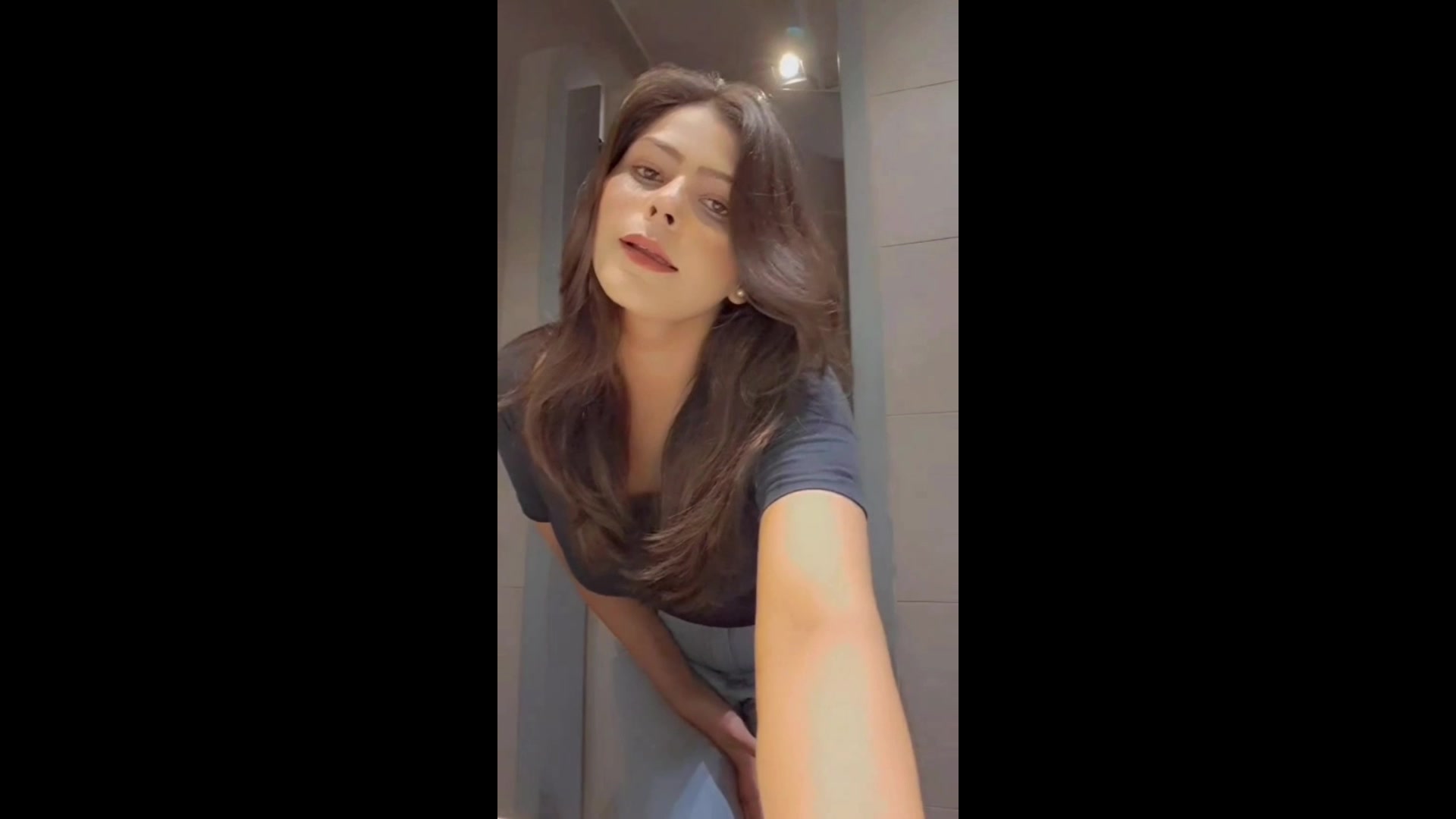 Alluring Desi Diva Steamy Blowjob & Nude Tease Videos Telegram @PremiumX55