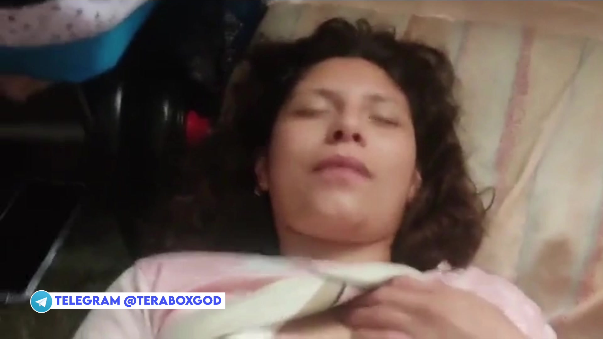 Cute Indian gf ki shaved pink chut ki chudai video. Telegram @PremiumX55