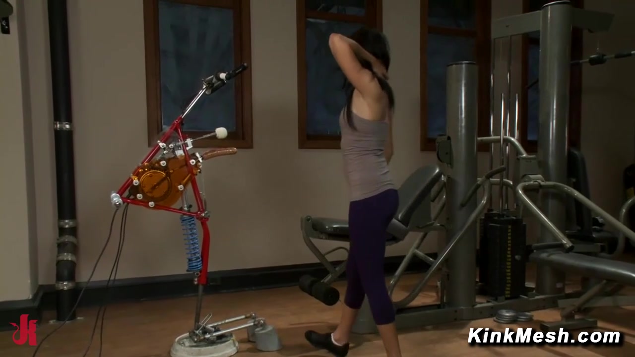 Billi Ann Taming a Newcomer Fucking Machines Sybian Mamba Faun Screaming Orgasm Ride